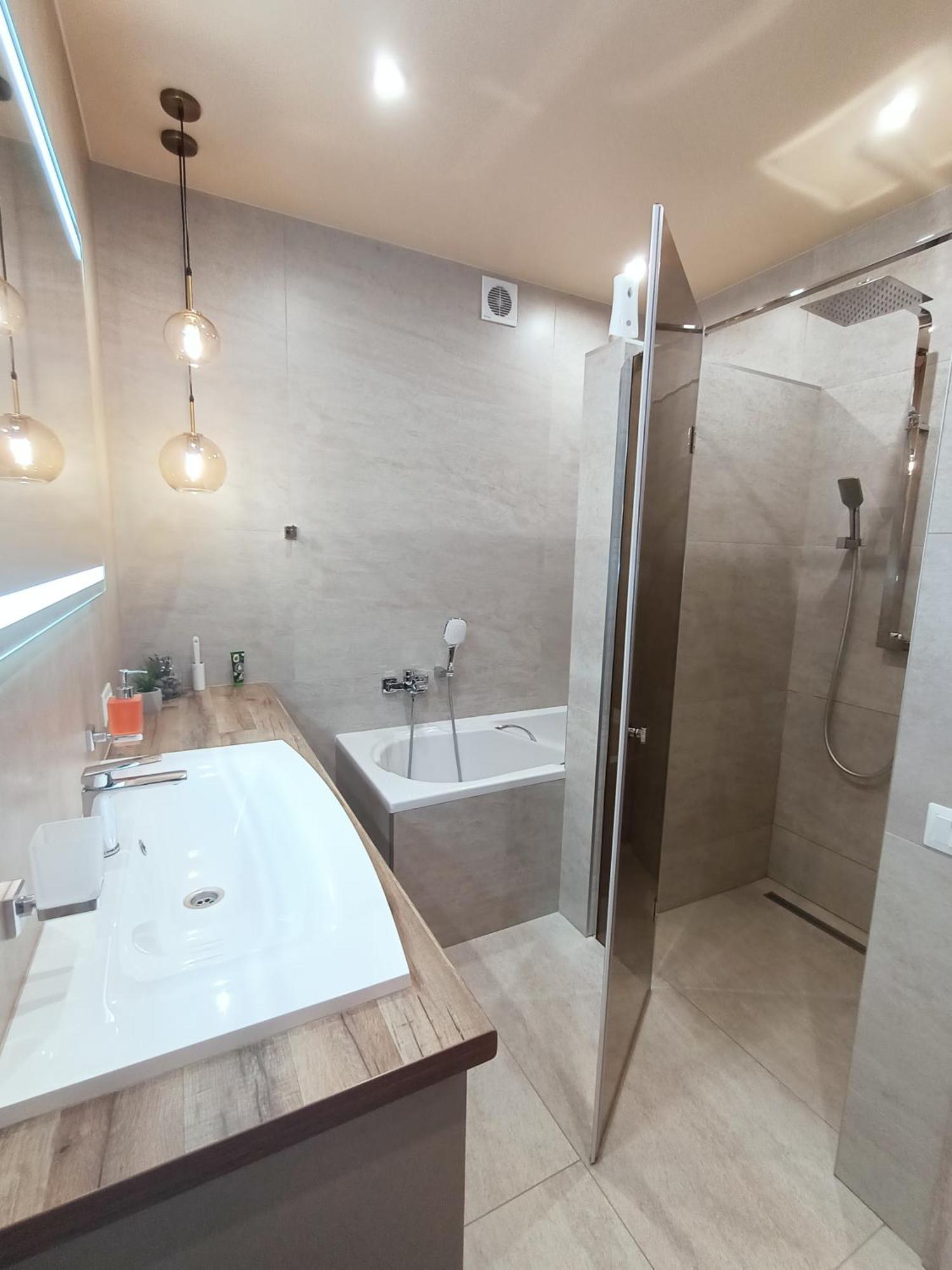 2К Шикарний Люкс! Apartment Khmel'nyts'kyy Ngoại thất bức ảnh